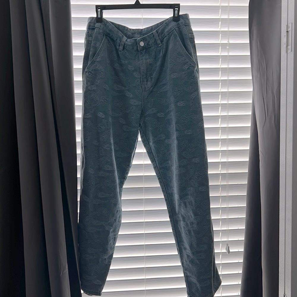 Paisley Print Baggy Jeans w / Belt. Very good condition, only worn twice!!